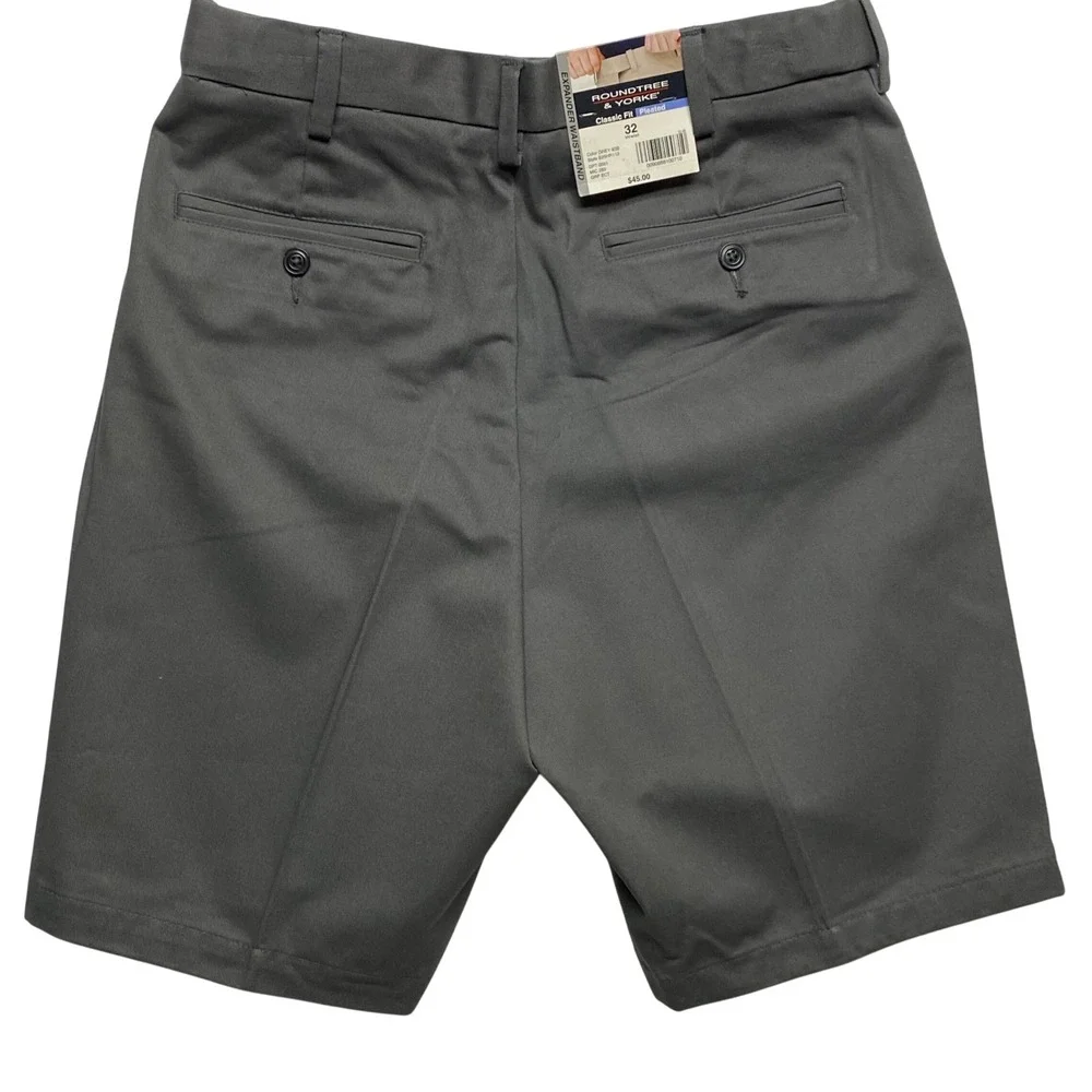Roundtree & Yorke Mens  Cotton Pleated Shorts Expander Waistband 32 x 10‎ NWT